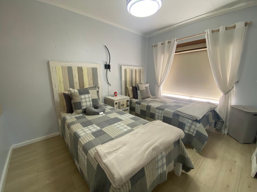 3 Bedroom Property for Sale in Menkenkop Western Cape